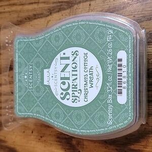 Scentsy Christmas Cottage Wreath Wax Bar BRAND NEW
